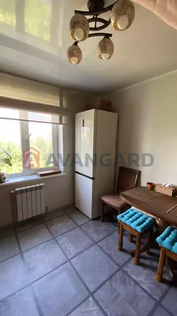 3 ��. ��������, 70/-/- ��. �., 7/9 ������ ���� 24