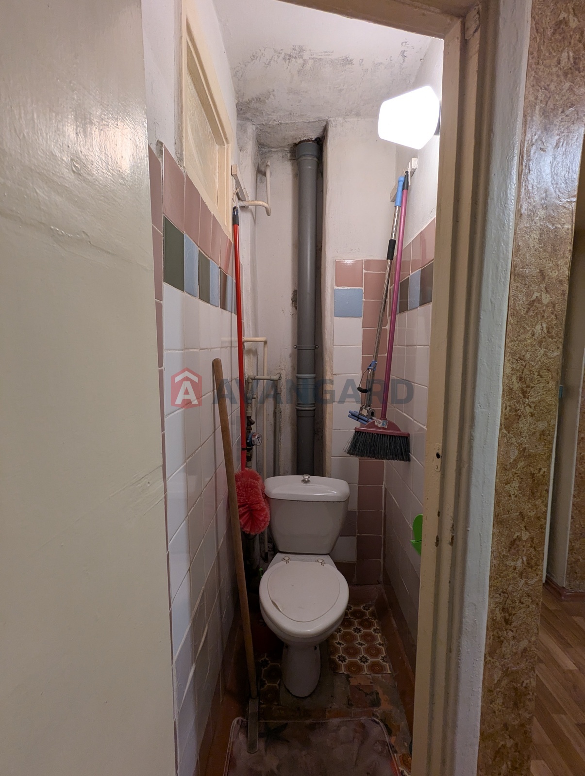 2 ��. ��������, 47/28/6 ��. �., 5/5 ������ ���� 8