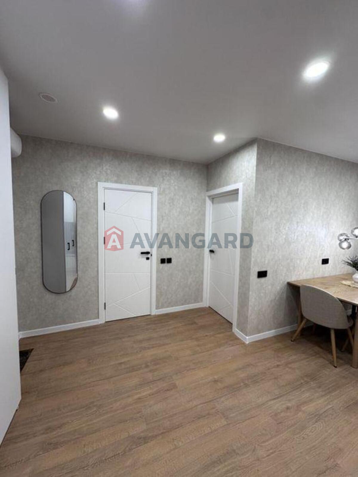 1 ��. ��������, 43/-/21 ��. �., 17/21 ������ ���� 8