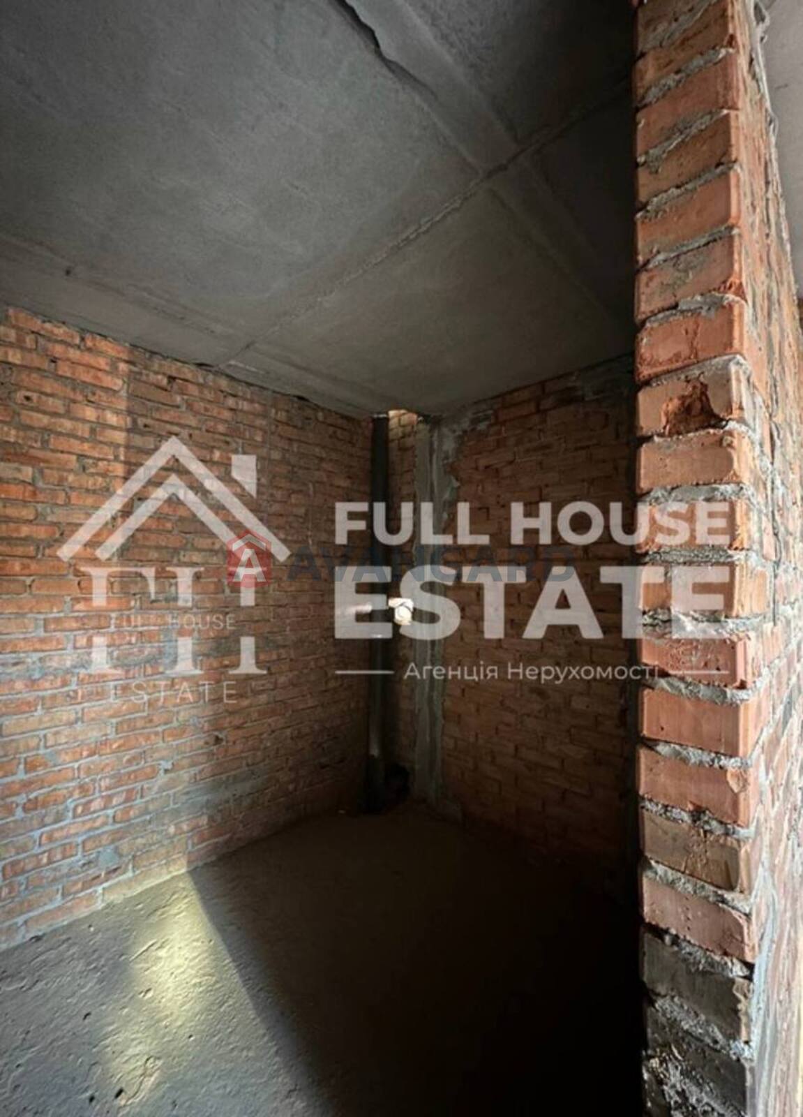 4 ��. ��������, 155/110/20 ��. �., 3/5 ������ ���� 8