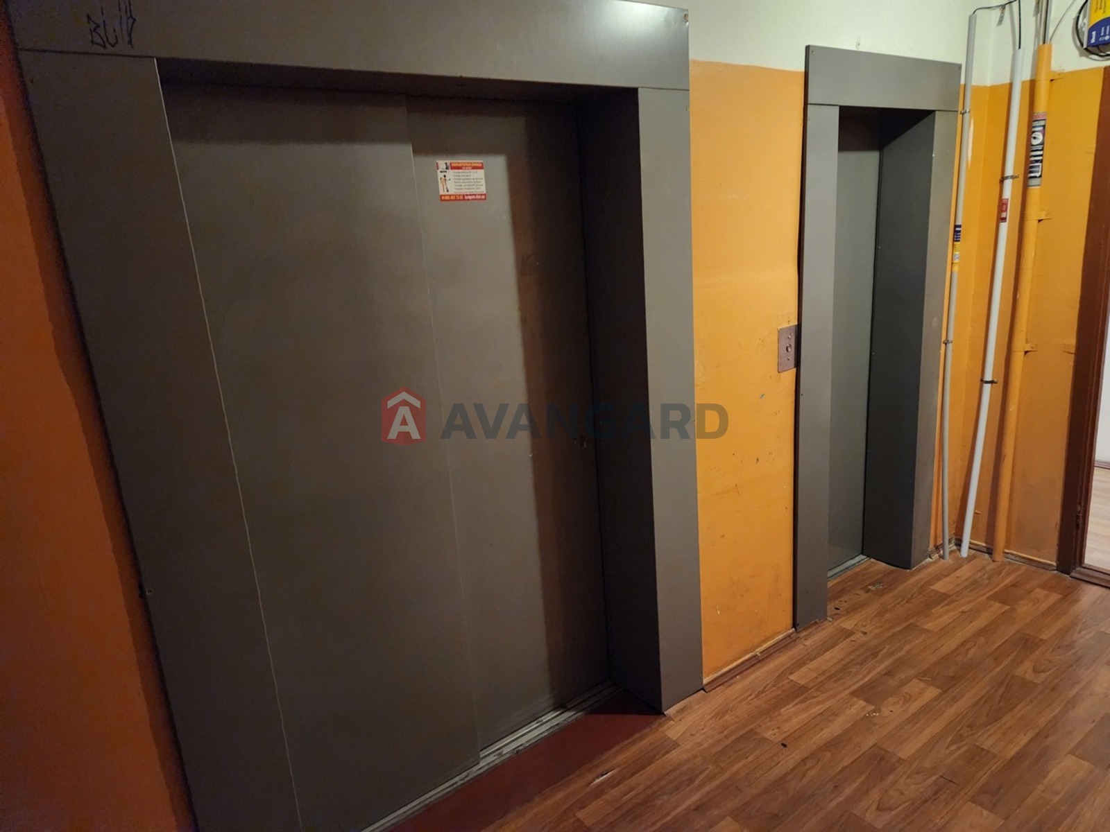 2 ����. ��������, 53/28/8 ��. �., 6/12 ���� ���� 3