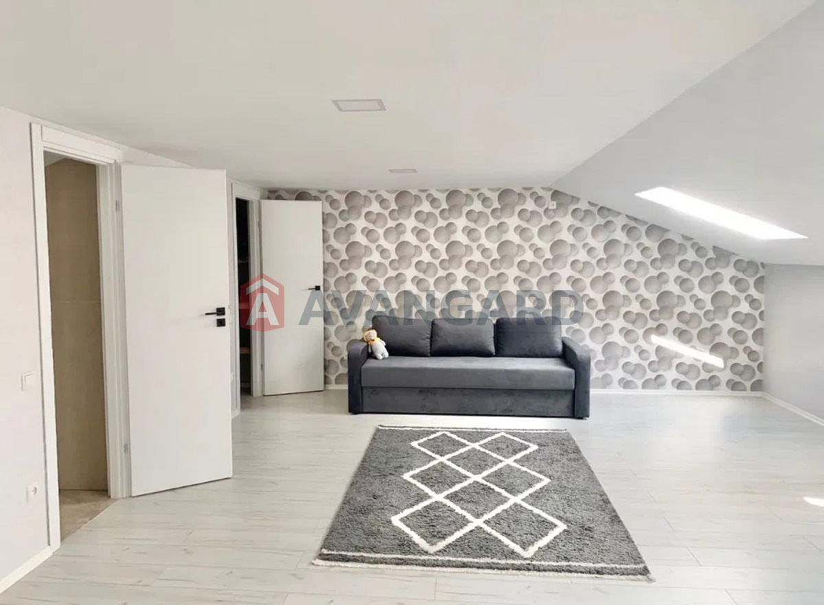 2 ����. ��������, 99.60/-/17 ��. �., 5/6 ���� ���� 5