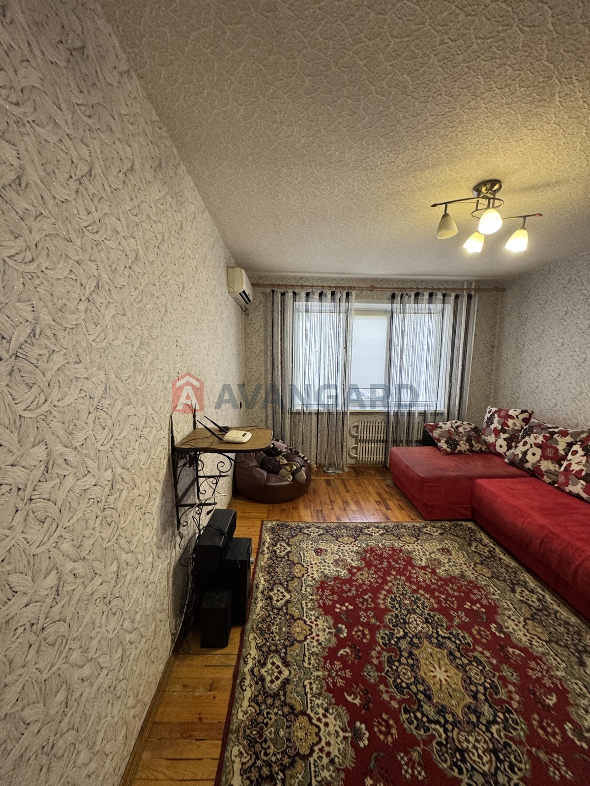 3 ����. ��������, 70/-/9 ��. �., 3/9 ���� ���� 15