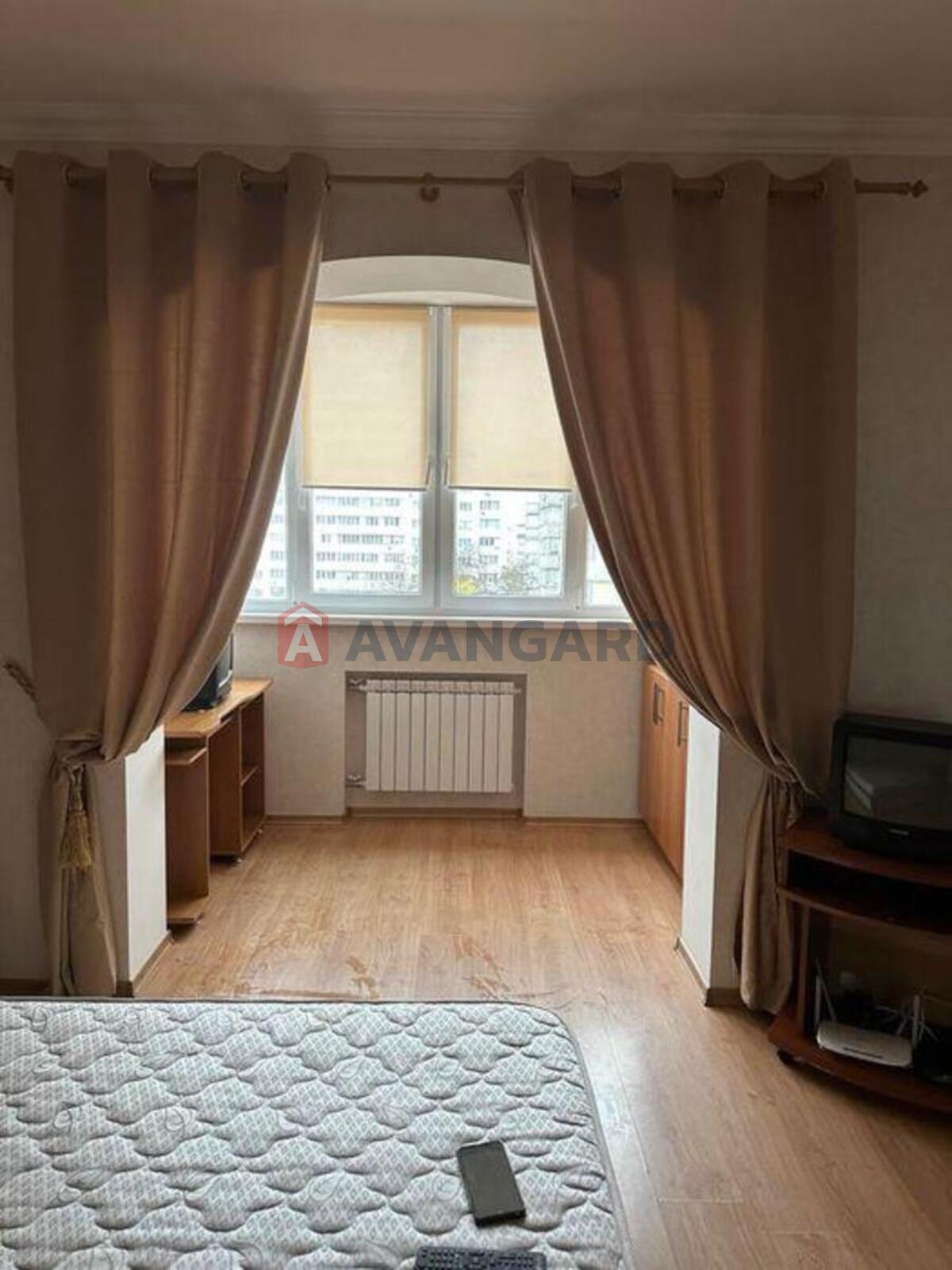 2 ��. ��������, 52/-/10 ��. �., 6/13 ������ ���� 5