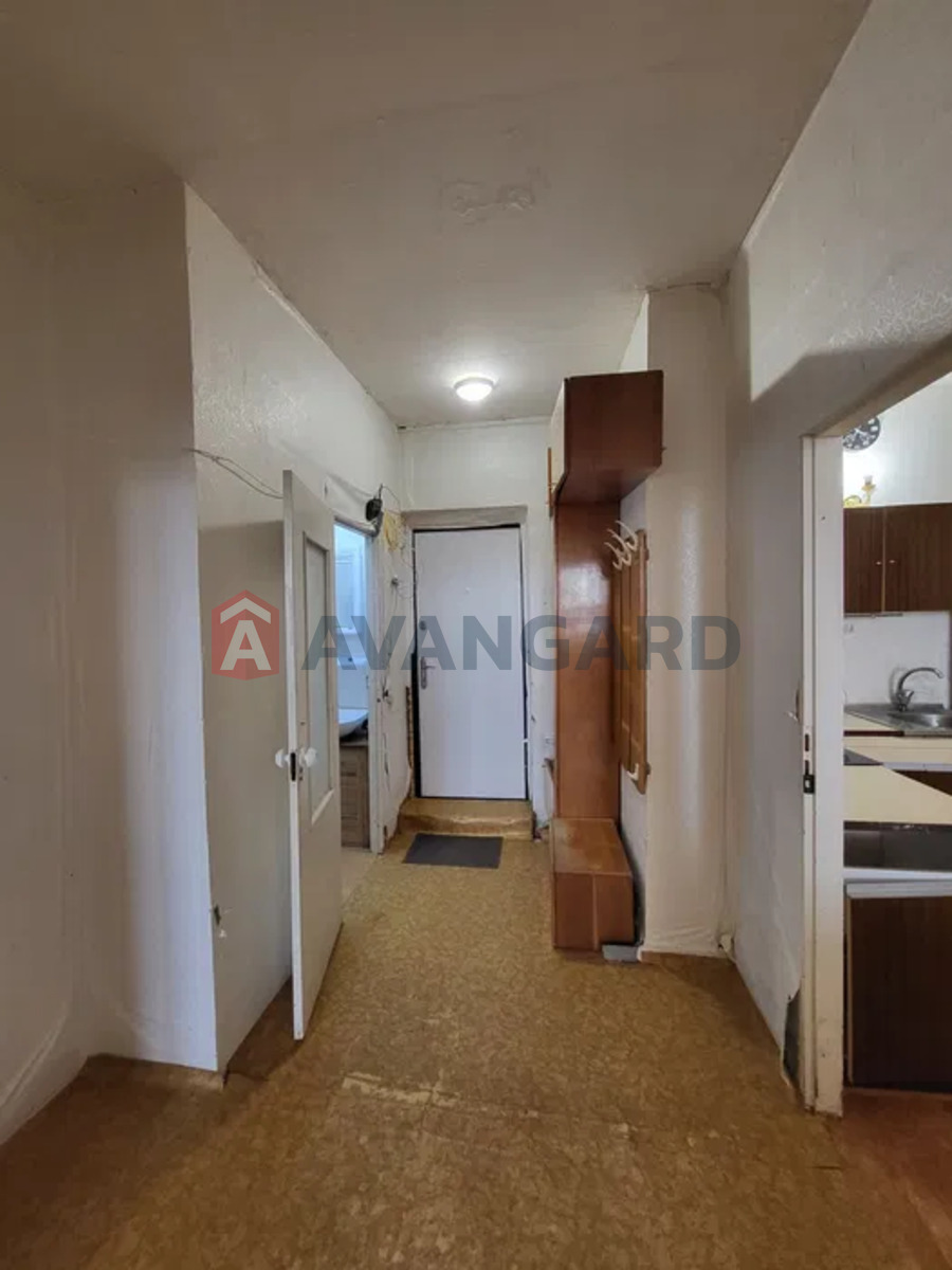 2 ����. ��������, 49/-/7 ��. �., 11/25 ���� ���� 6