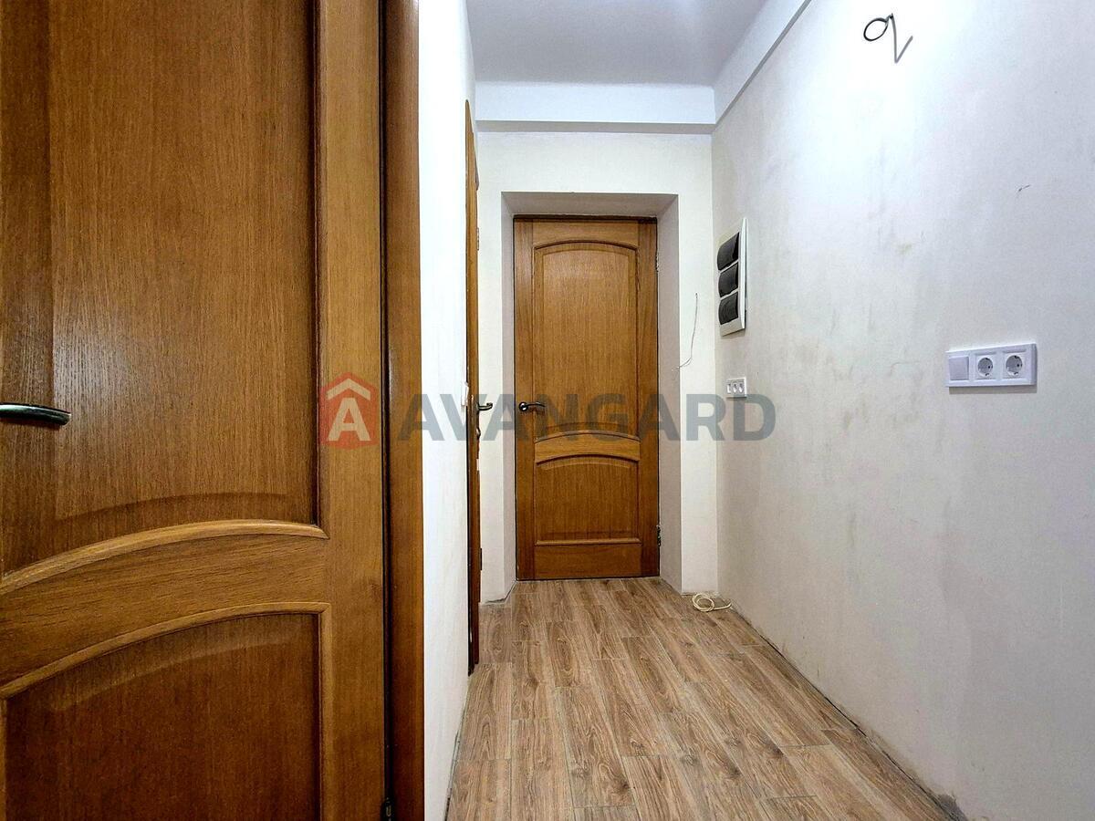 2 ��. ��������, 48.4 / 33.1 / 6.9 �? ��. �., 8/9 ������ ���� 17