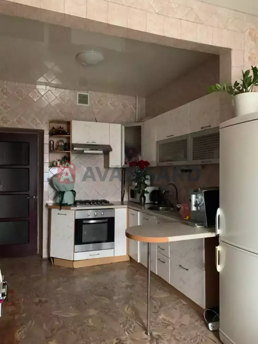 2 ��. ��������, 75/46/14 ��. �., 4/4 ������ ���� 6