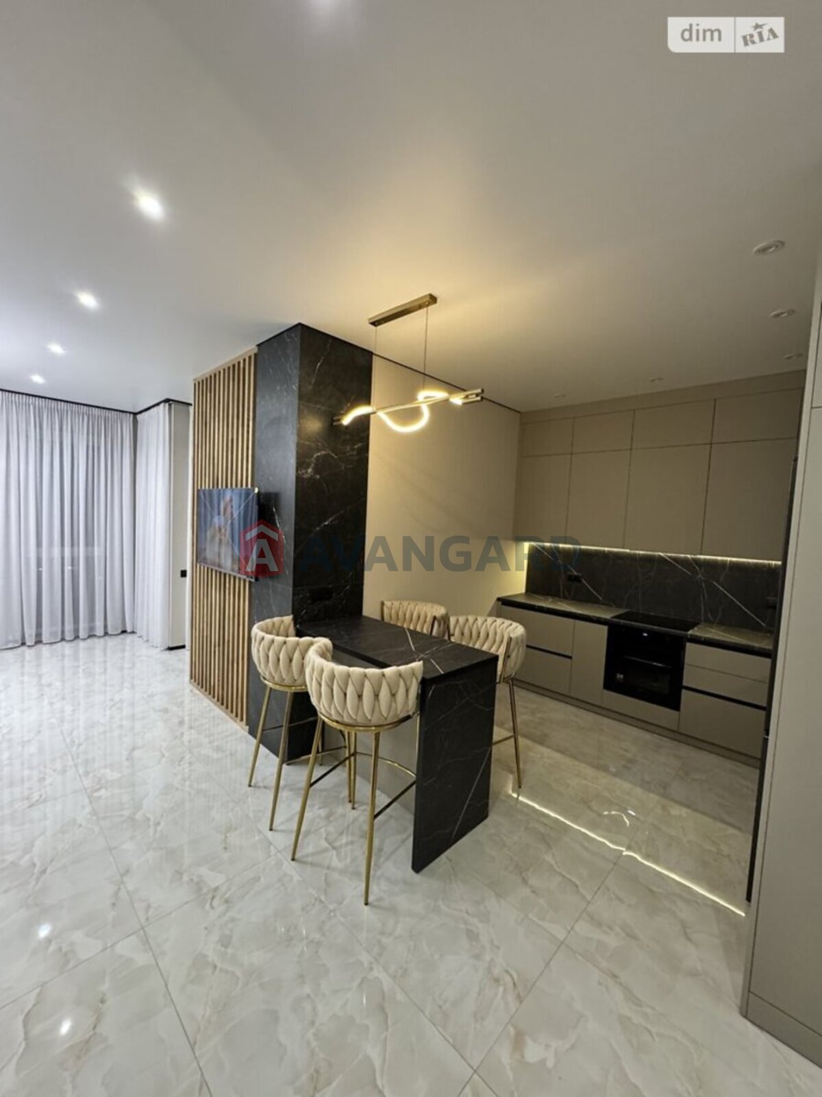 1 ��. ��������, 58/-/- ��. �., 7/15 ������ ���� 6