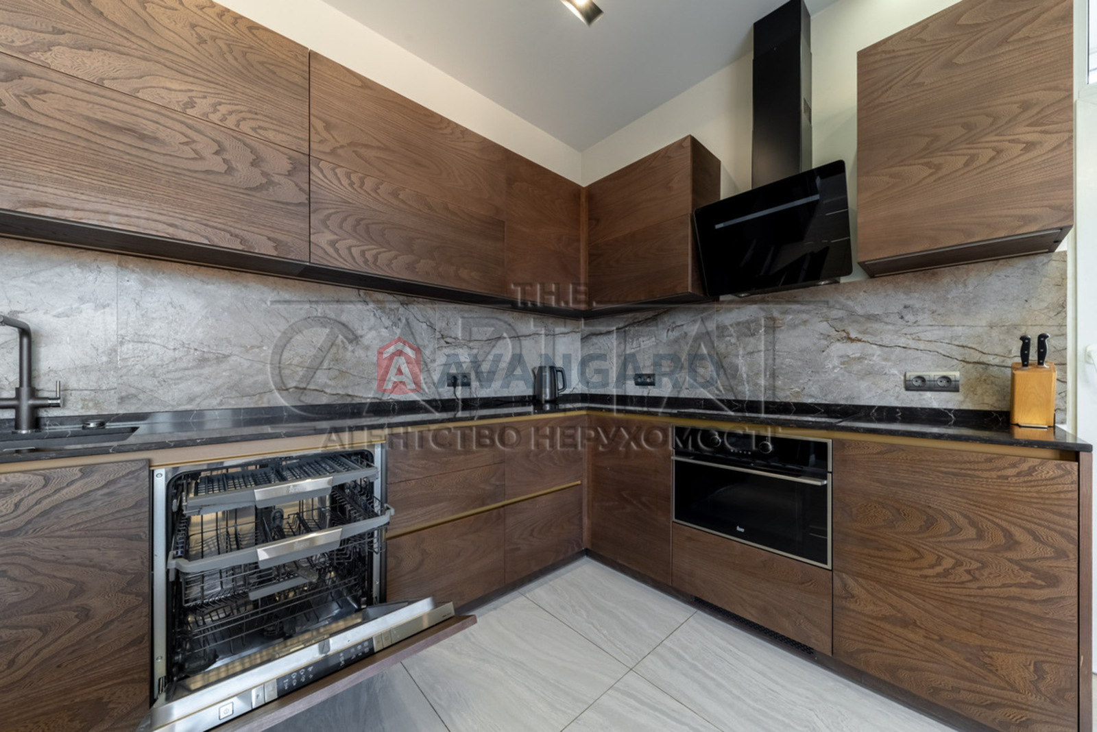 3 ����. ��������, 200/60/30 ��. �., 22/25 ���� ���� 6