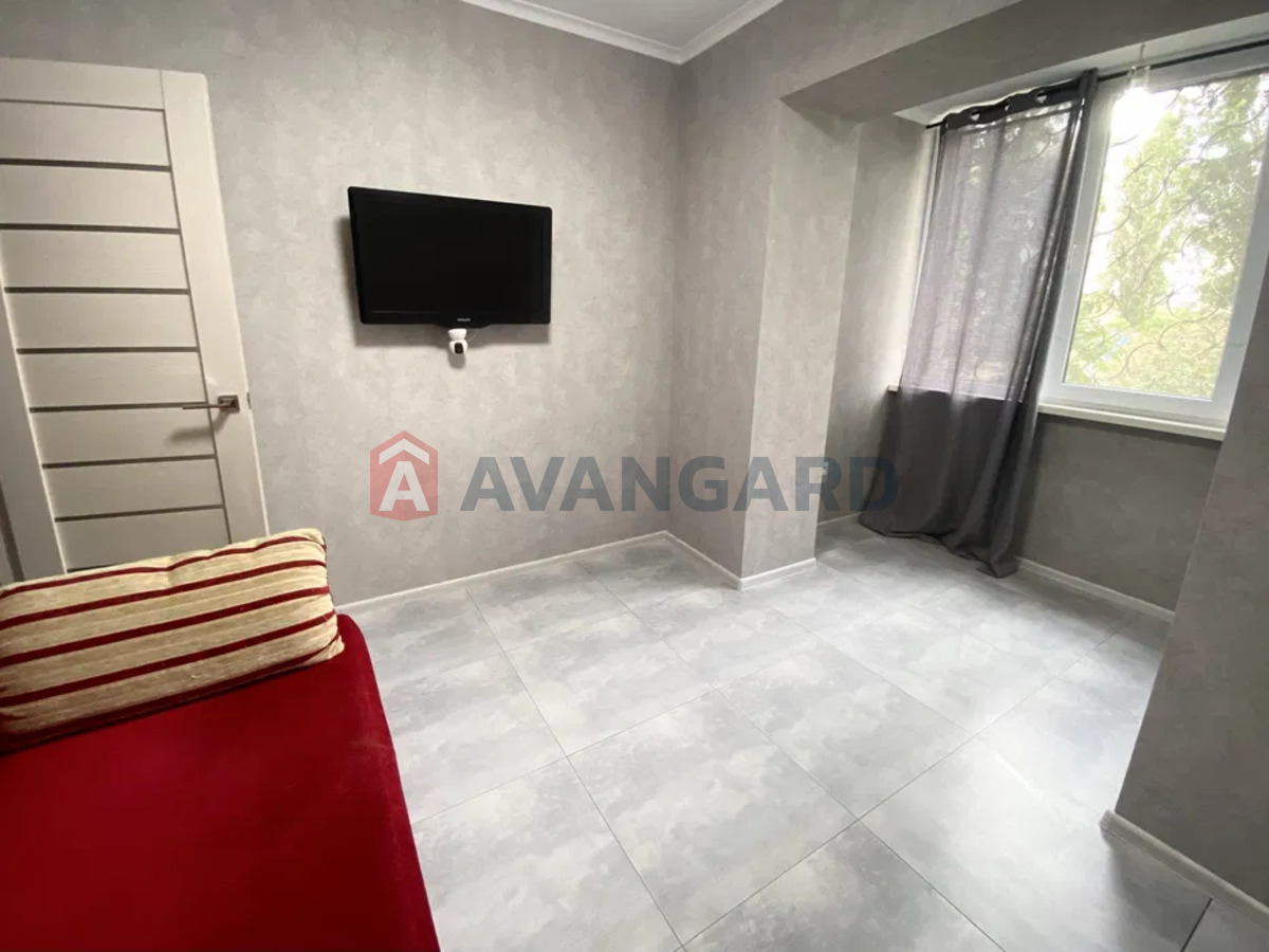 3 ����. ��������, 63/-/7 ��. �., 1/9 ���� ���� 9