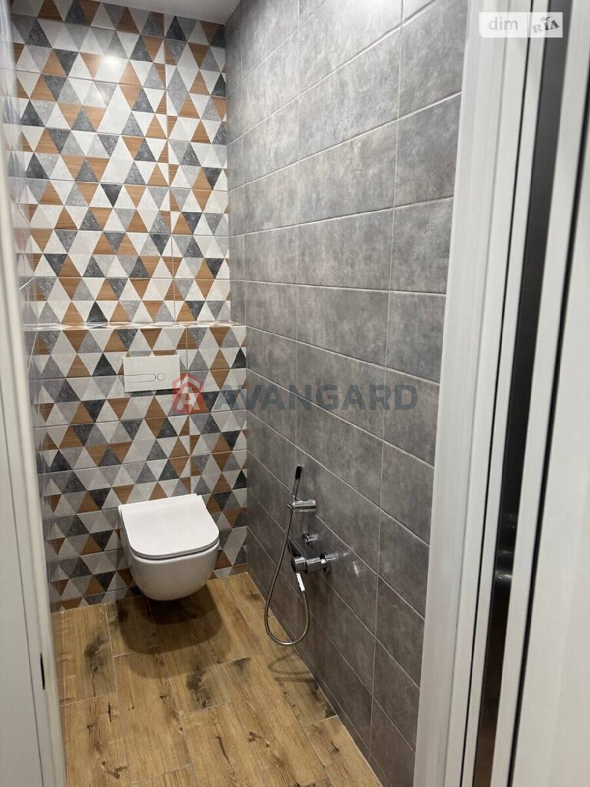 2 ��. ��������, 67/-/17 ��. �., 10/10 ������ ���� 9