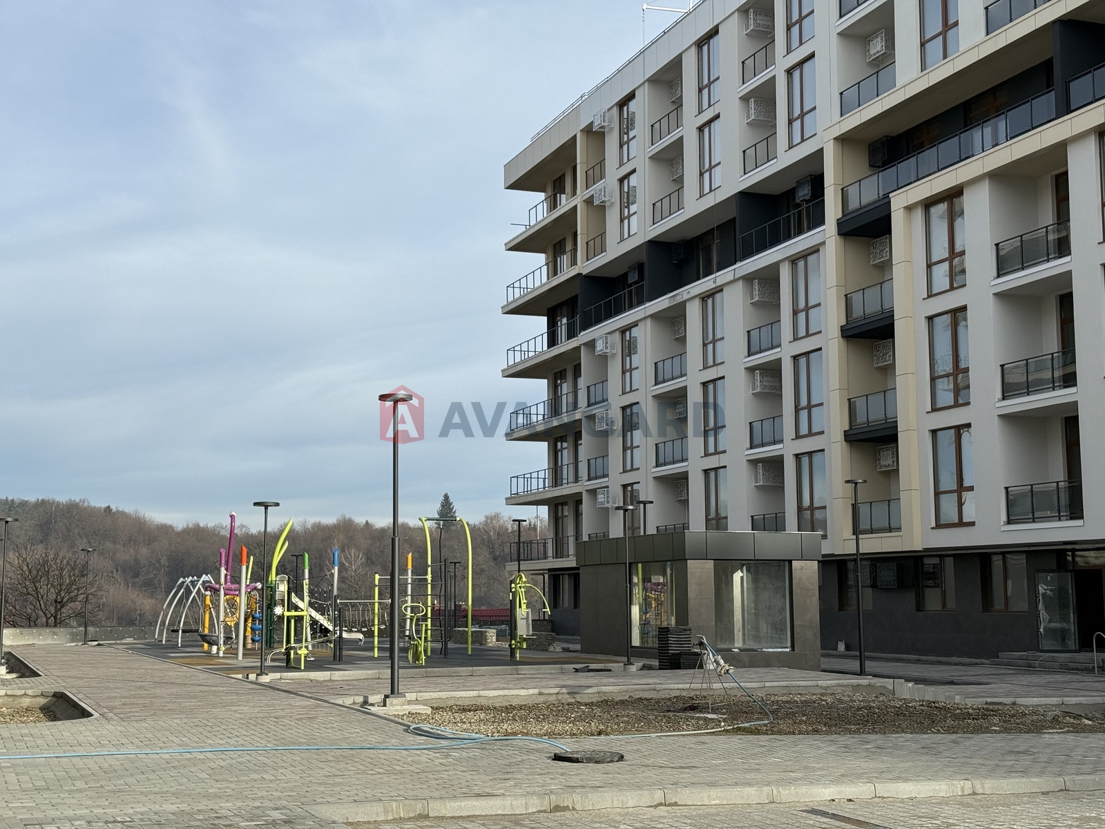 1 ����. ��������, 43,94/14,42/19,29 ��. �., 4/5 ���� ���� 12