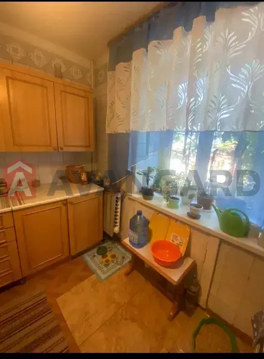 3 ��. ��������, 58/-/7 ��. �., 2/9 ������ ���� 4