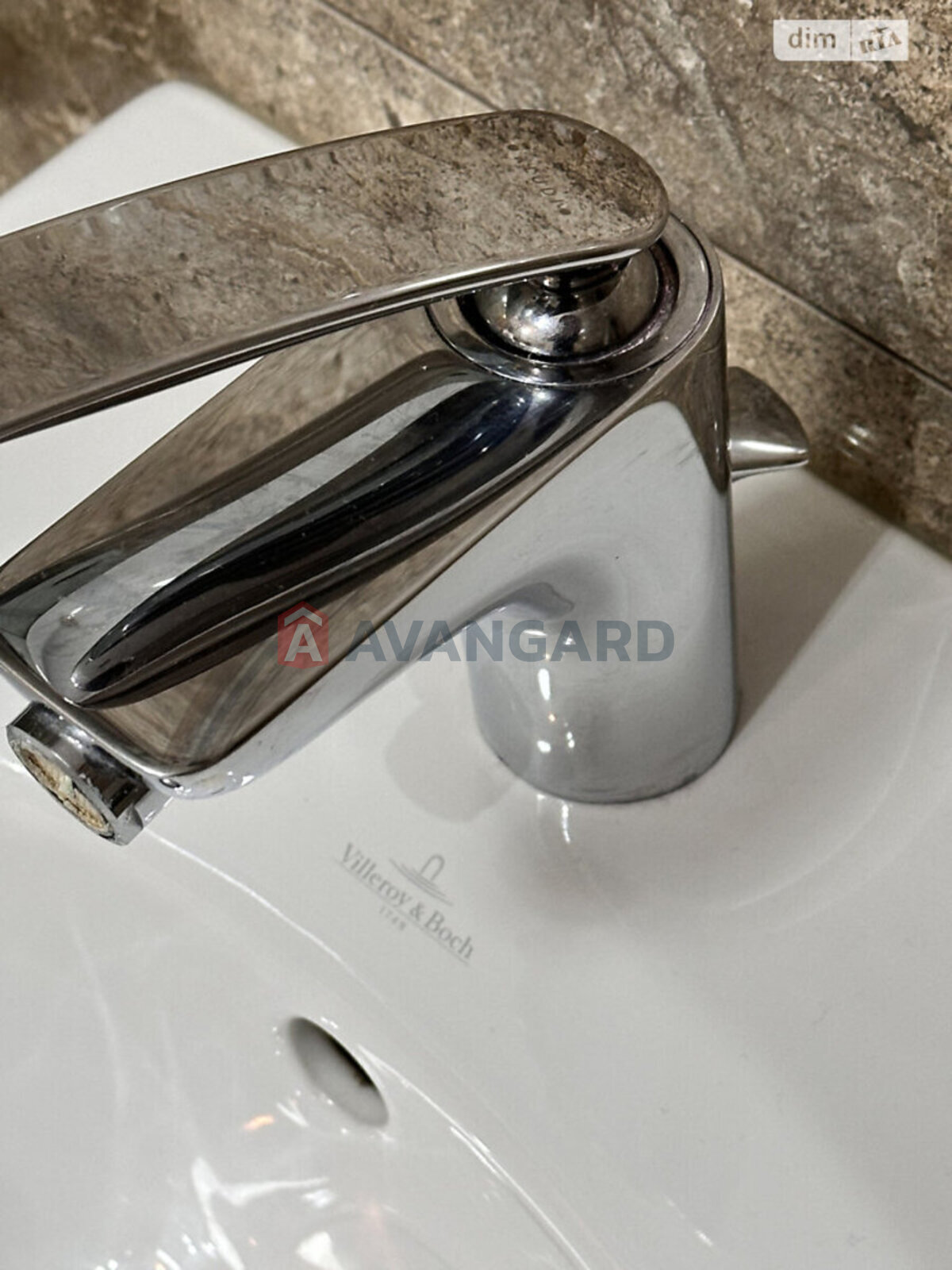 2 ��. ��������, 82/60/15 ��. �., 2/7 ������ ���� 28