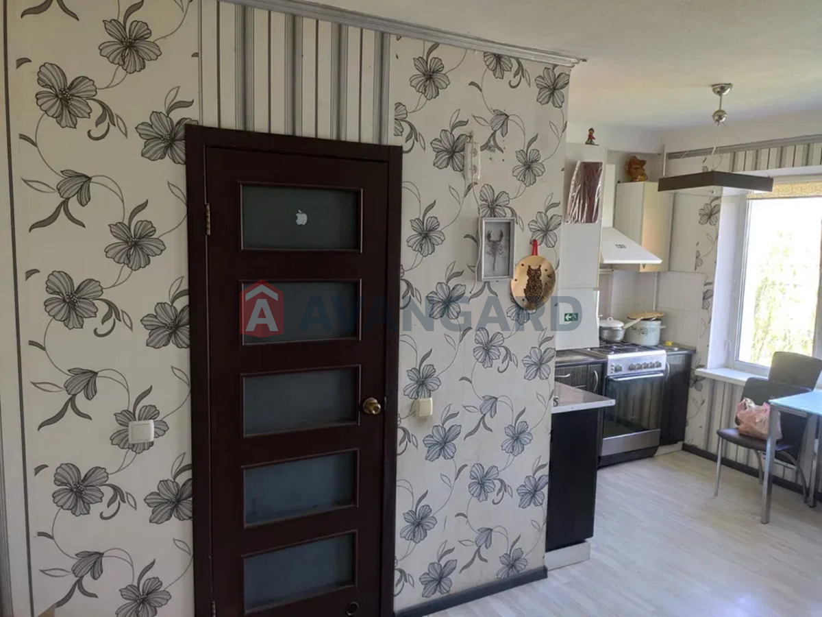 1 ��. ��������, 50/-/13 ��. �., 8/9 ������ ���� 4