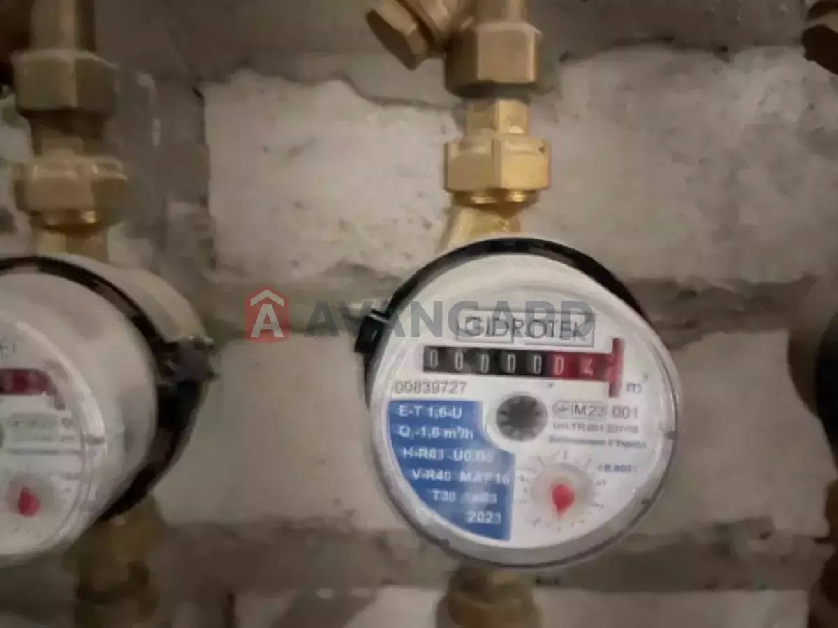 1 ��. ��������, 45/-/17 ��. �., 4/10 ������ ���� 5