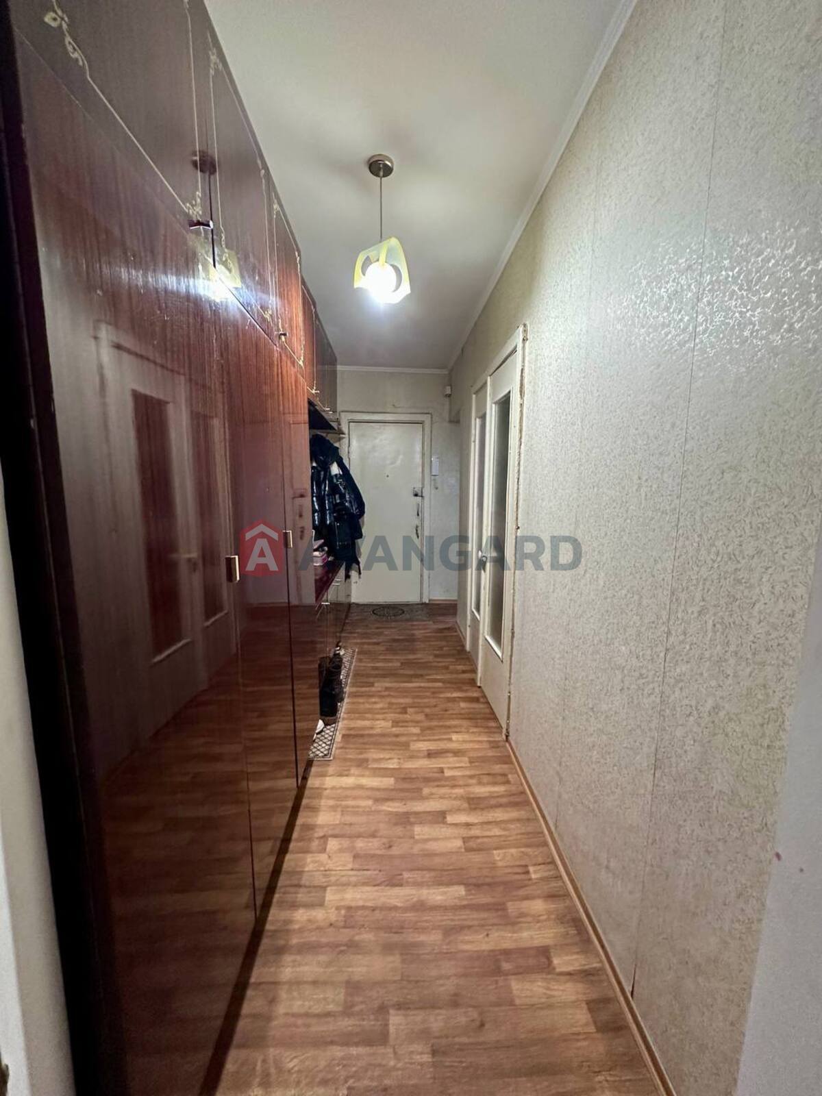 2 . , 58/-/8,5 . ., 5/9   14