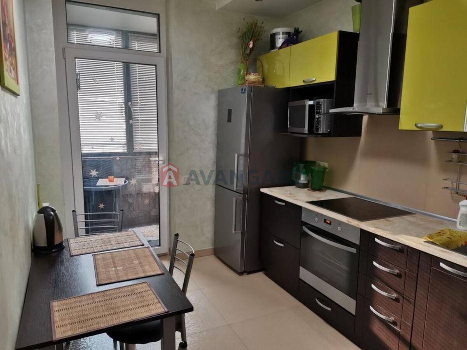 1 ����. ��������, 35/-/9 ��. �., 10/25 ���� ���� 7