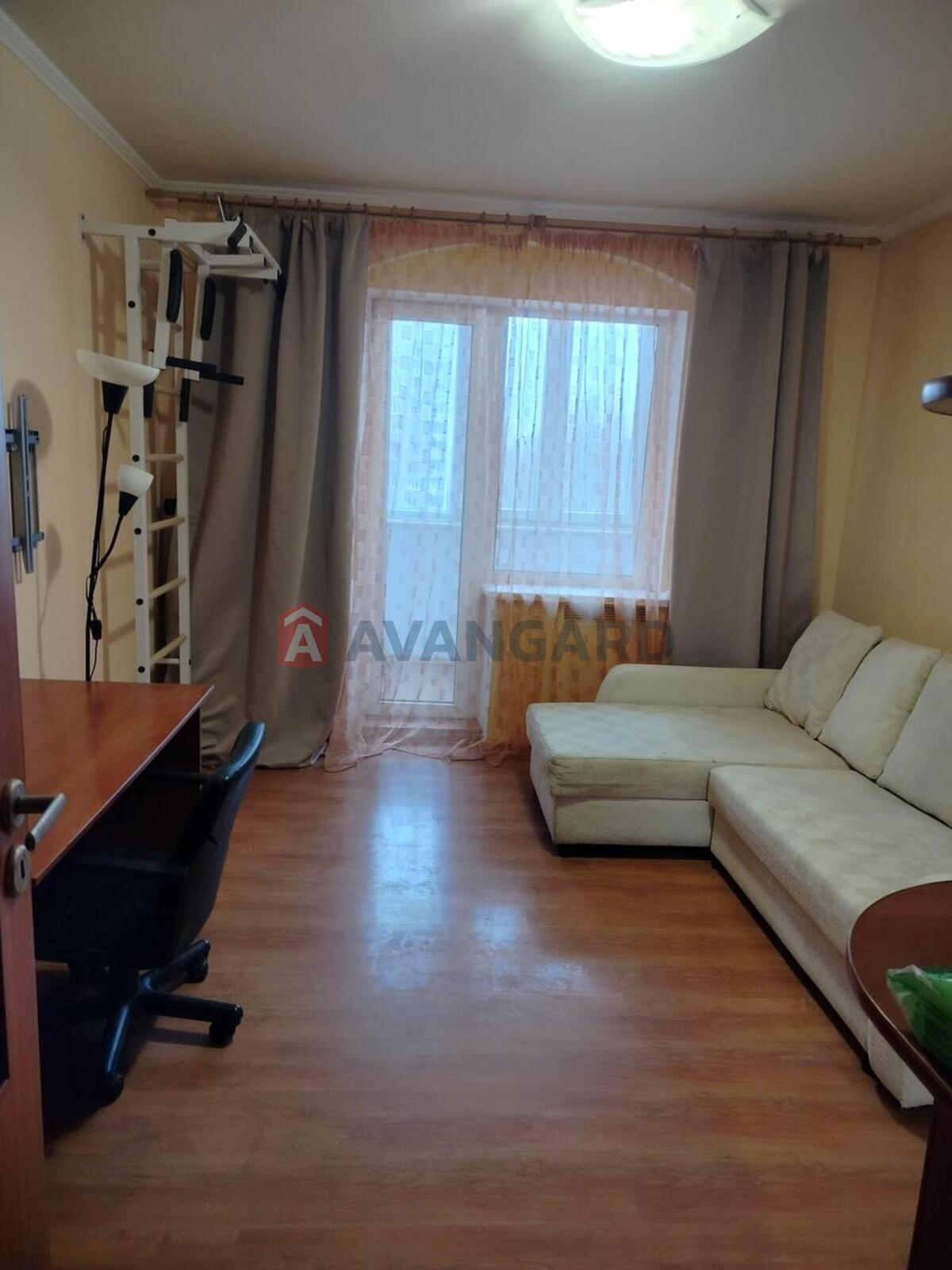 3 ��. ��������, 70/44/9 ��. �., 8/10 ������ ���� 2