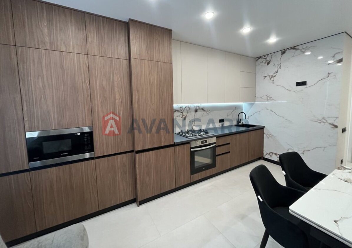 2 ��. ��������, 70/38/16 ��. �., 2/10 ������ ���� 19