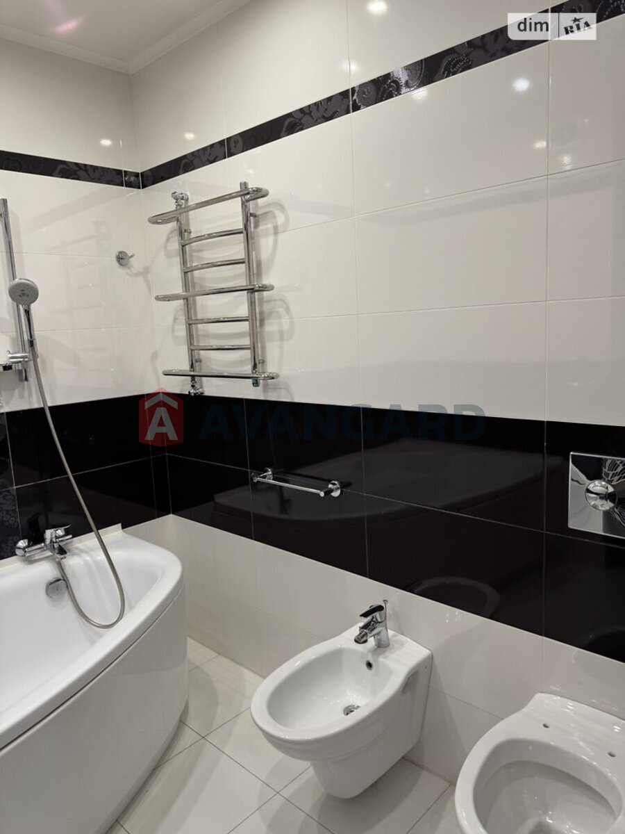 2 ��. ��������, 87/-/12 ��. �., 13/13 ������ ���� 10