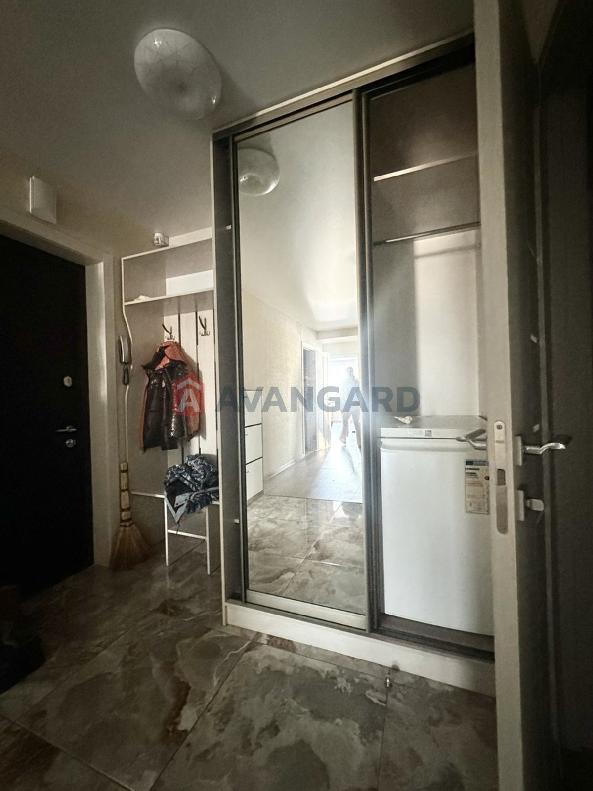 3 ��. ��������, 83/34/18 ��. �., 10/11 ������ ���� 17