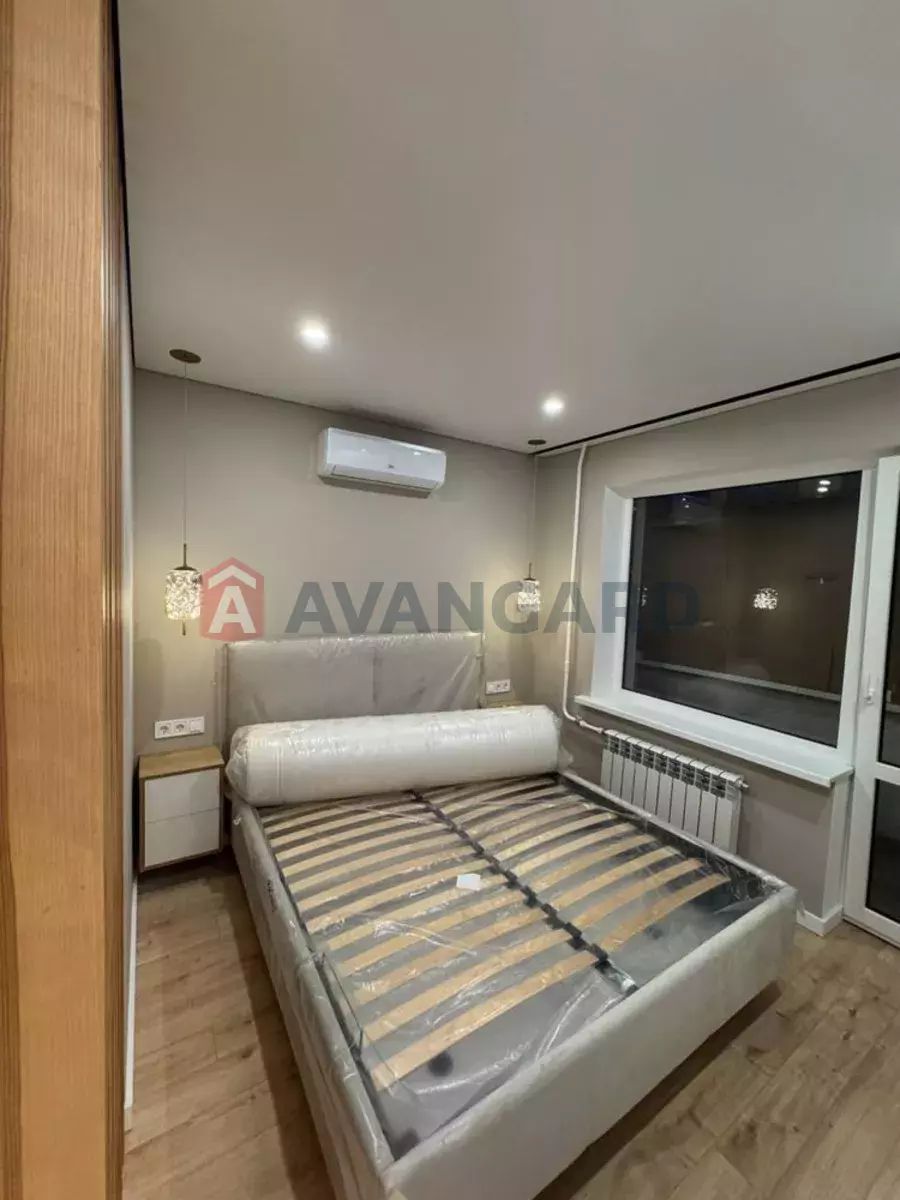 1 . , 40/-/10 . ., 5/9   8