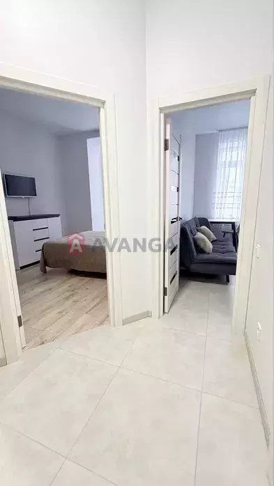 1 ����. ��������, 37.30/-/11.40 ��. �., 3/10 ���� ���� 13