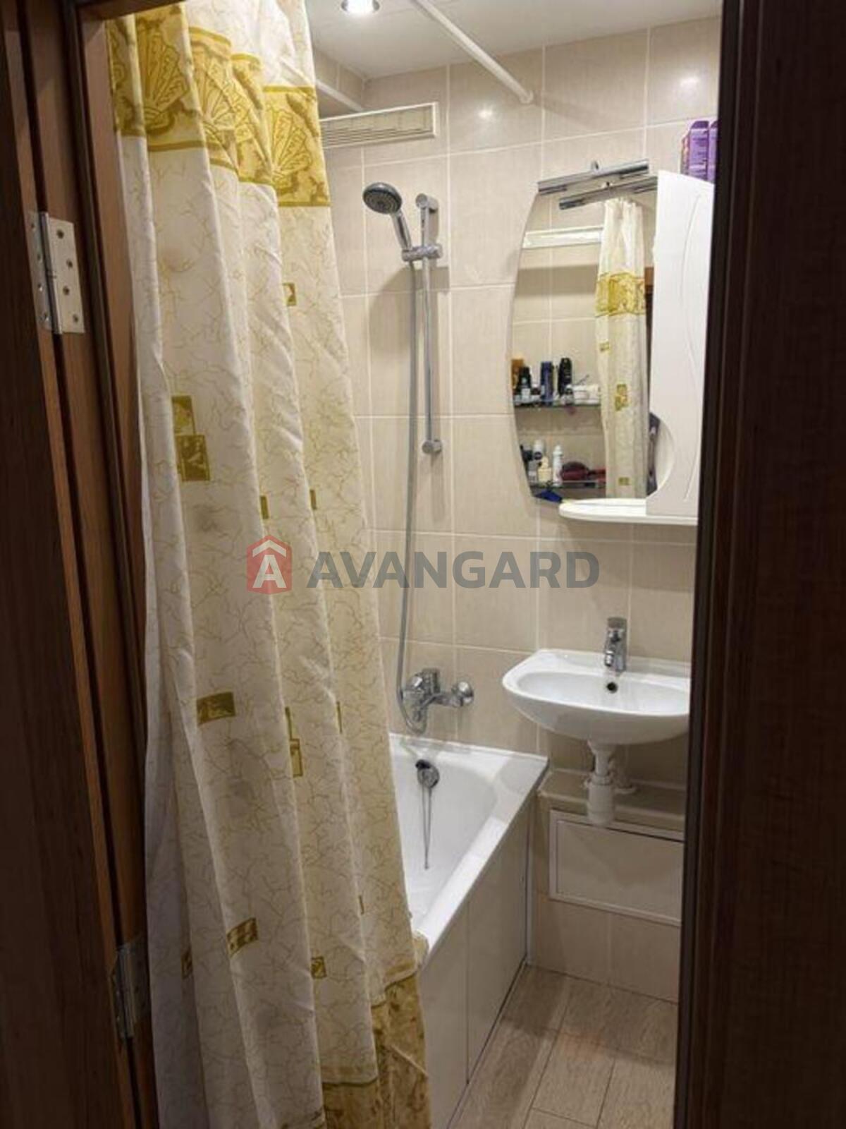 3 ��. ��������, 68/-/7 ��. �., 8/9 ������ ���� 8