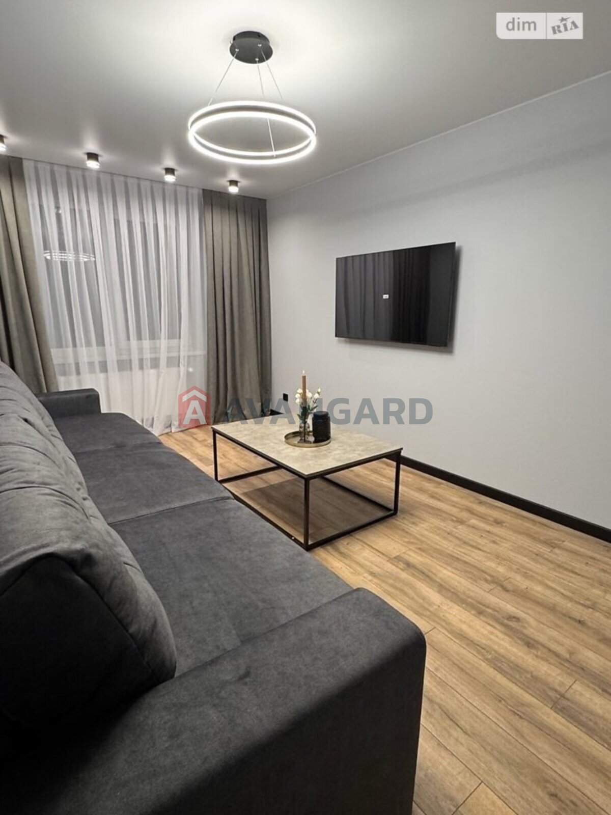 2 ��. ��������, 68/-/- ��. �., 10/10 ������ ���� 8