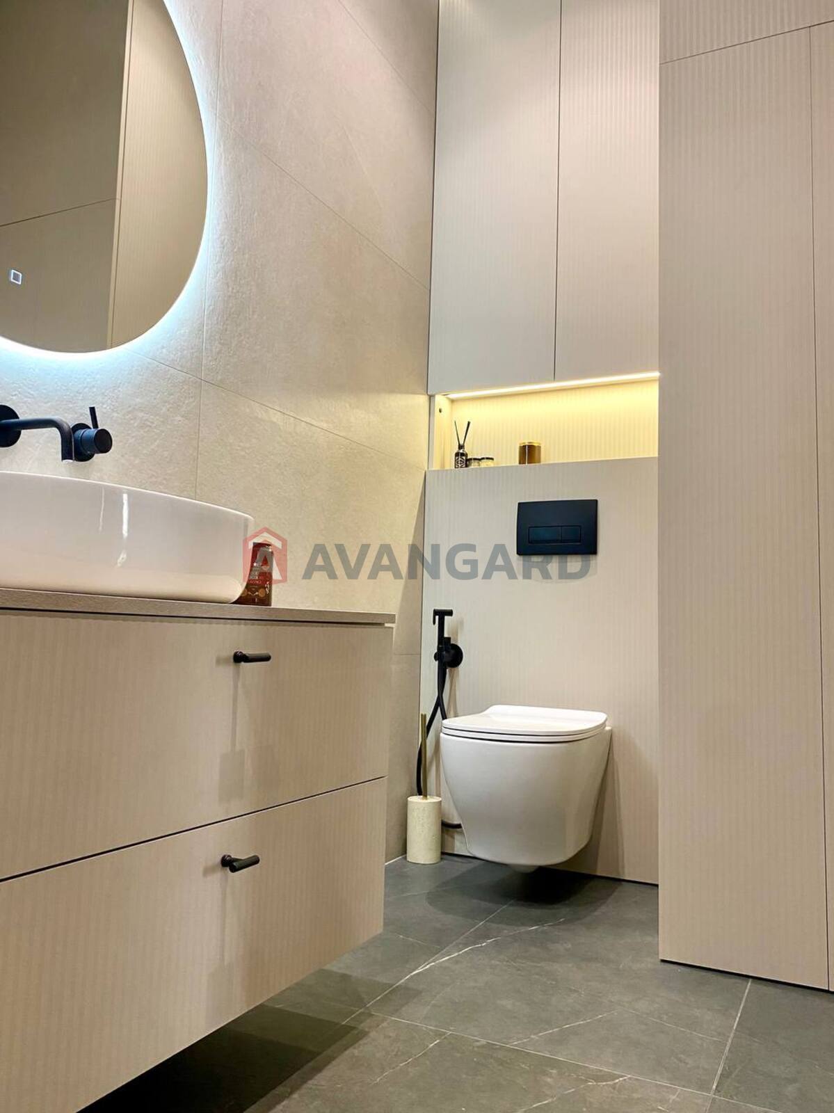 2 ��. ��������, 81/35/15 ��. �., 6/11 ������ ���� 16