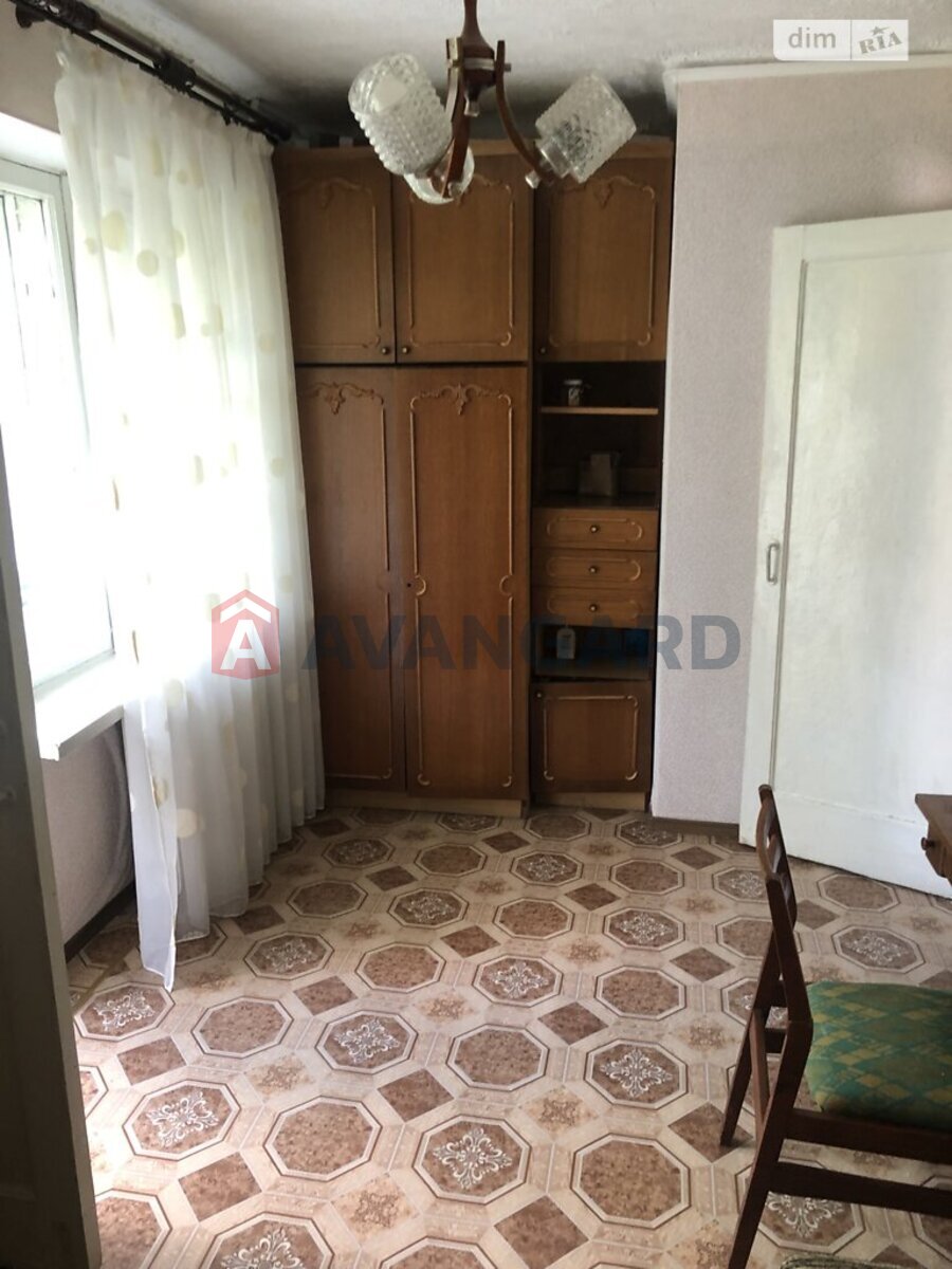 2 ��. ��������, 39/-/- ��. �., 4/5 ������ ���� 11