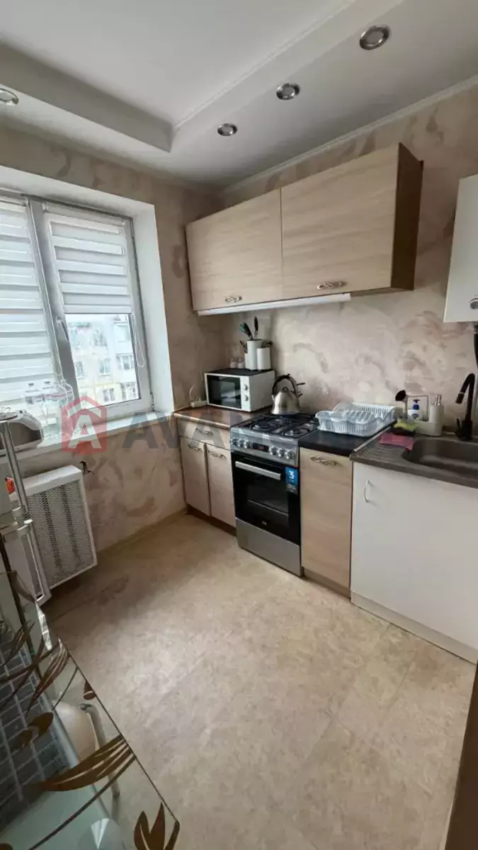 3 ��. ��������, 58/-/- ��. �., 5/5 ������ ���� 9