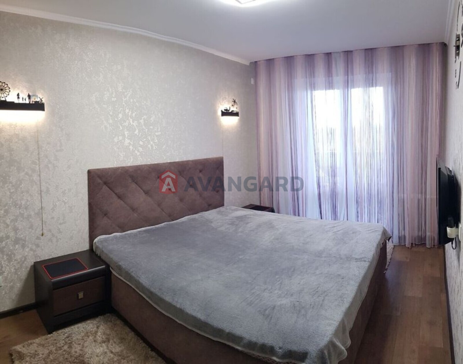 3 ��. ��������, 65/-/10 ��. �., 8/9 ������ ���� 10