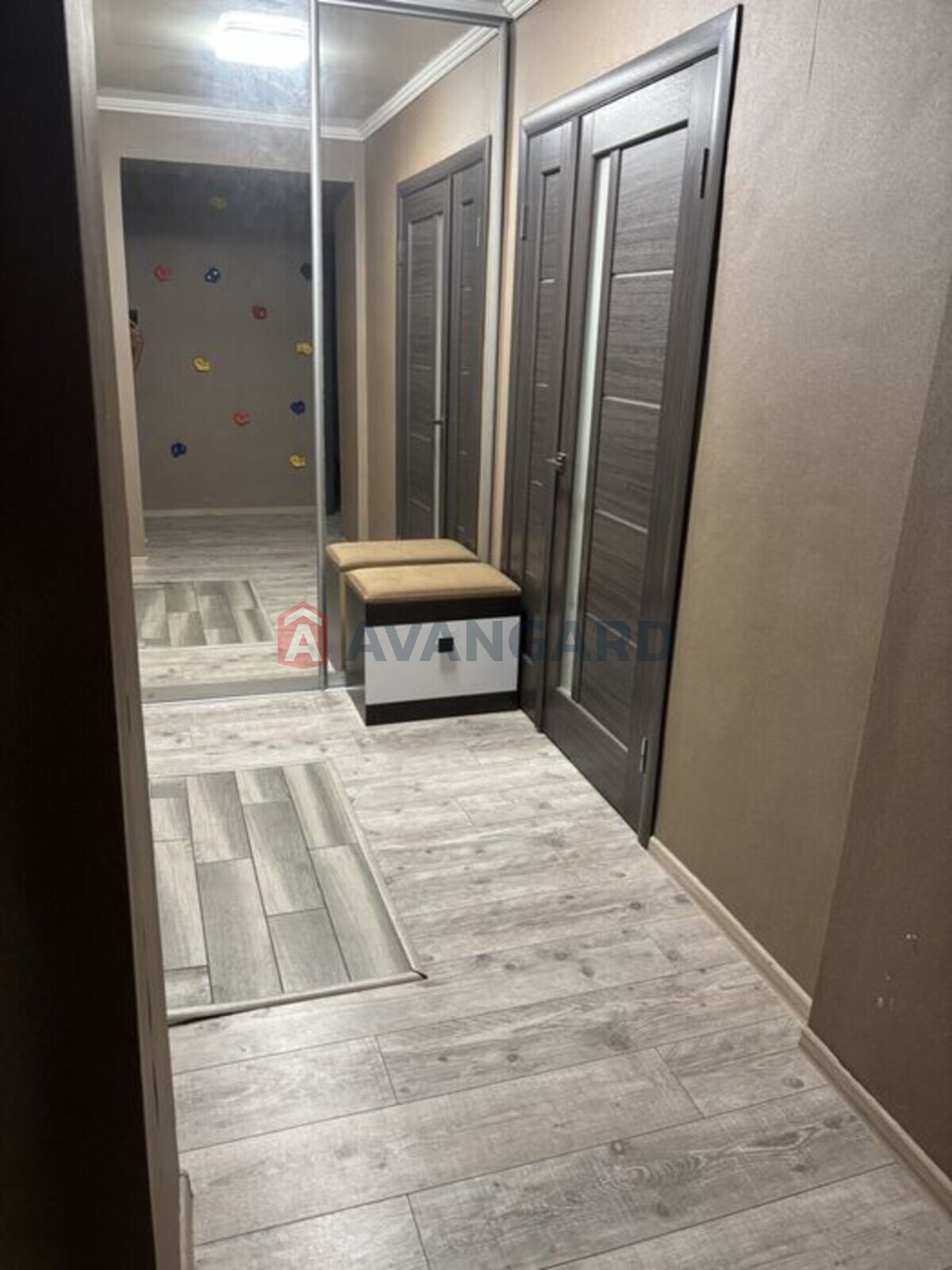 3 . , 68/-/8 . ., 3/9   8