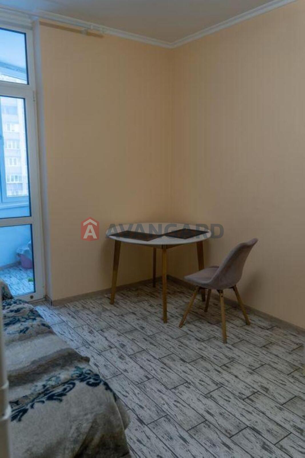 1 ��. ��������, 53/-/14 ��. �., 6/24 ������ ���� 9