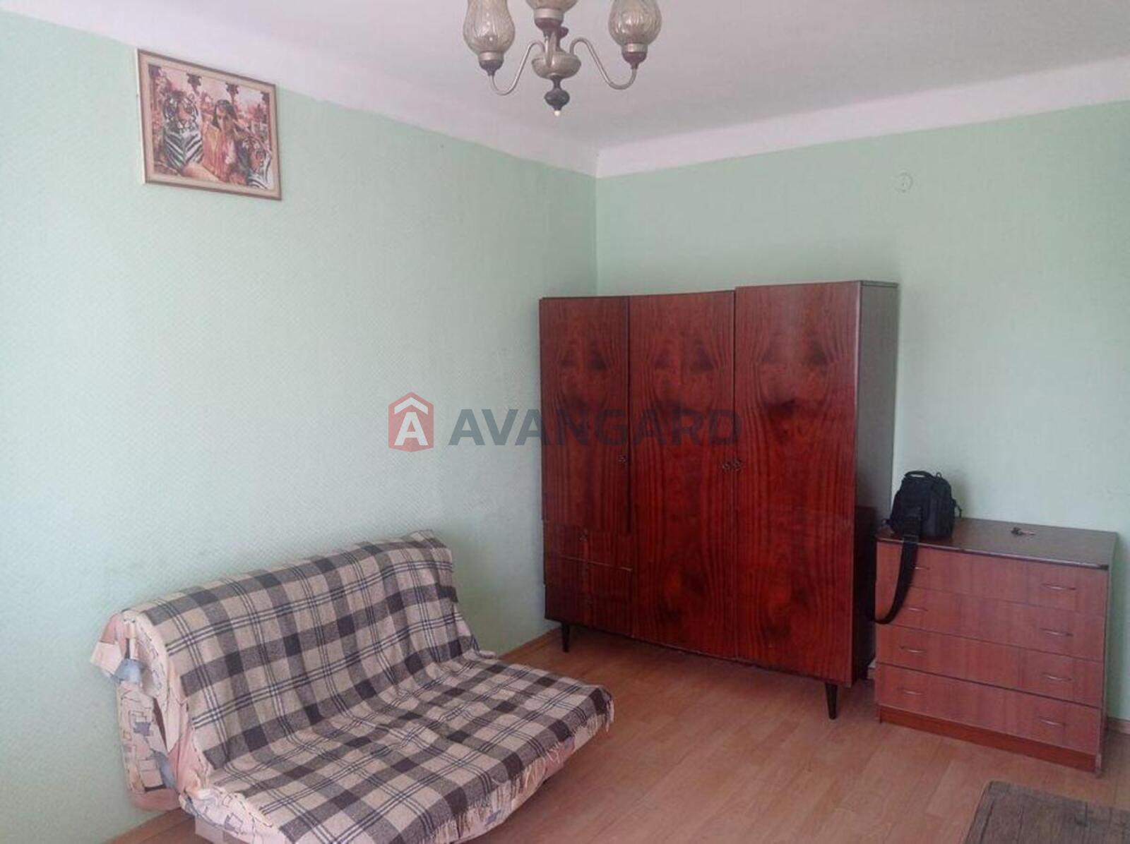 1 ��. ��������, 28/-/6 ��. �., 5/5 ������ ���� 3