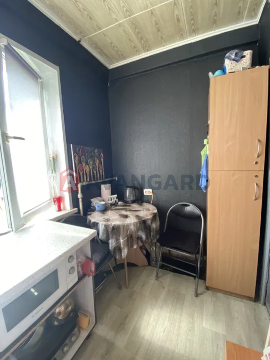 1 ��. ��������, 30/-/6 ��. �., 4/5 ������ ���� 3