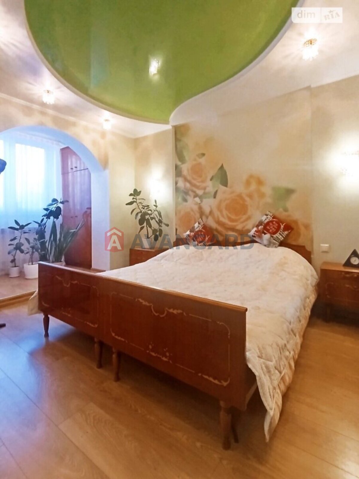 4 ��. ��������, 82/-/- ��. �., 2/9 ������ ���� 5