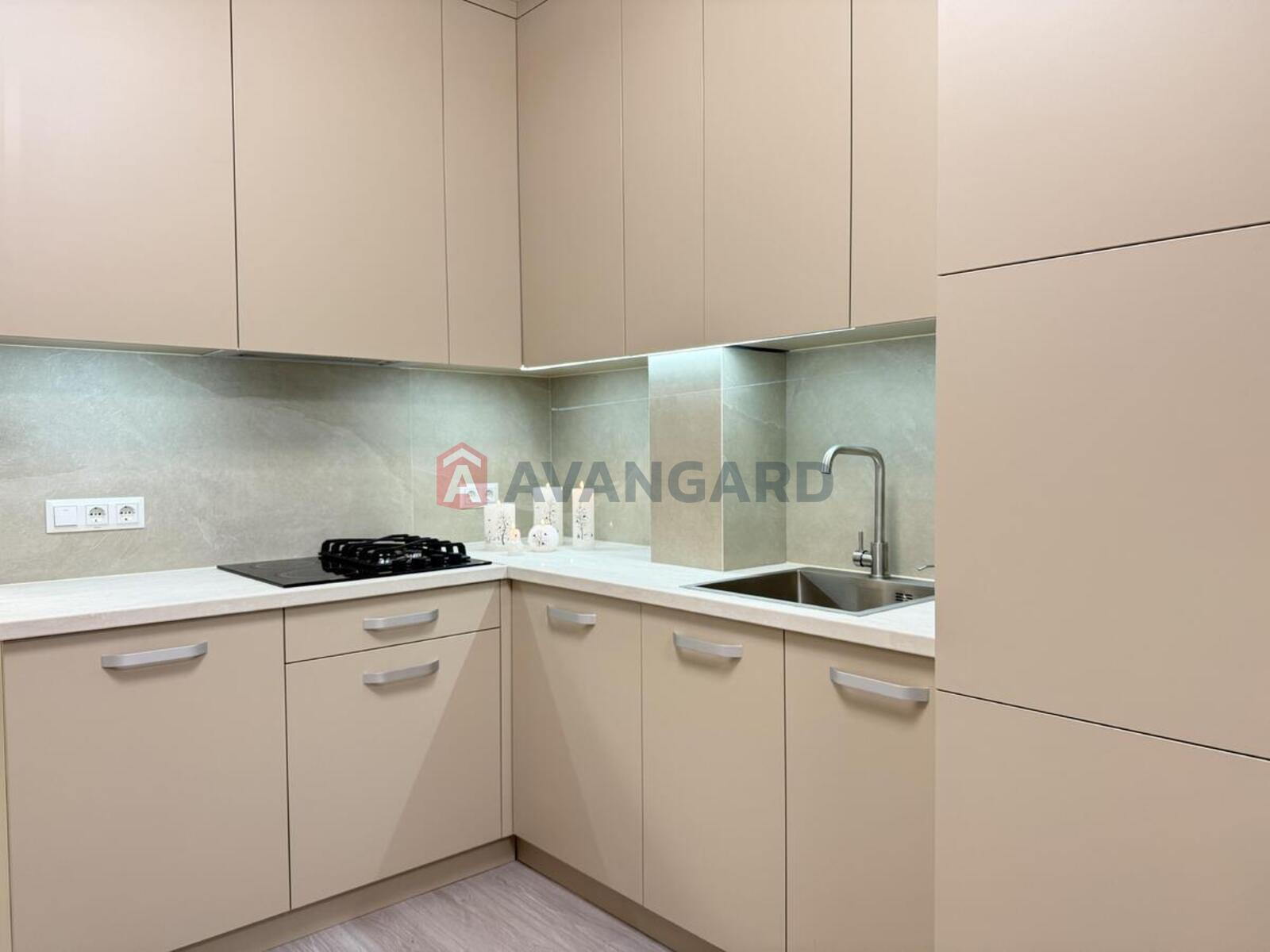 1 ��. ��������, 32/14/6 ��. �., 2/4 ������ ���� 8