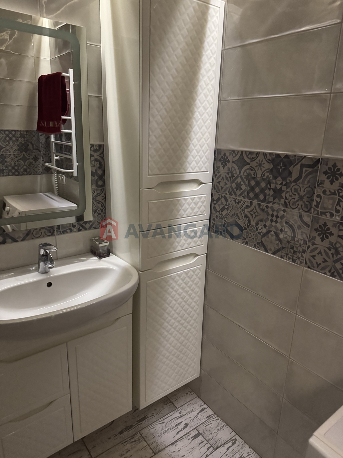 3 ����. ��������, 70/-/9 ��. �., 3/9 ���� ���� 17