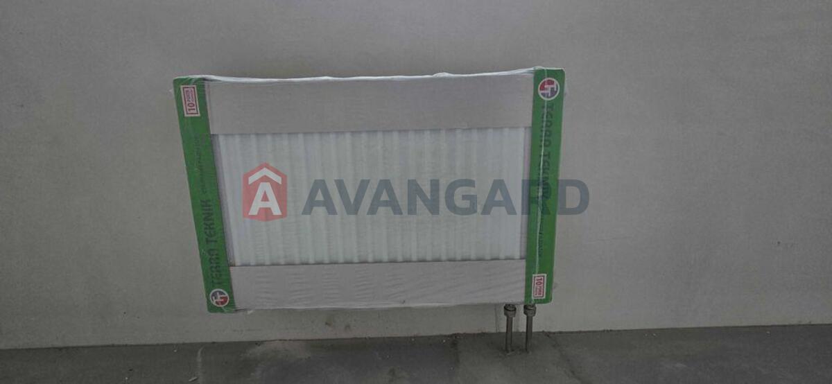 3 ��. ��������, 84/-/15 ��. �., 23/25 ������ ���� 18