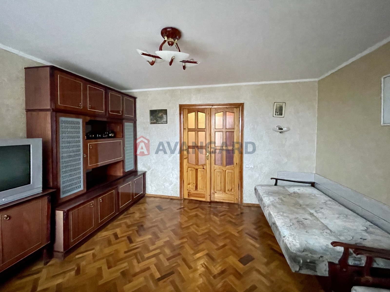 2 ��. ��������, 50/29/7 ��. �., 9/9 ������ ���� 6