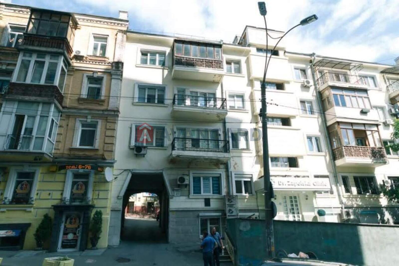 2 ��. ��������, 55/35/9 ��. �., 4/5 ������ ���� 10