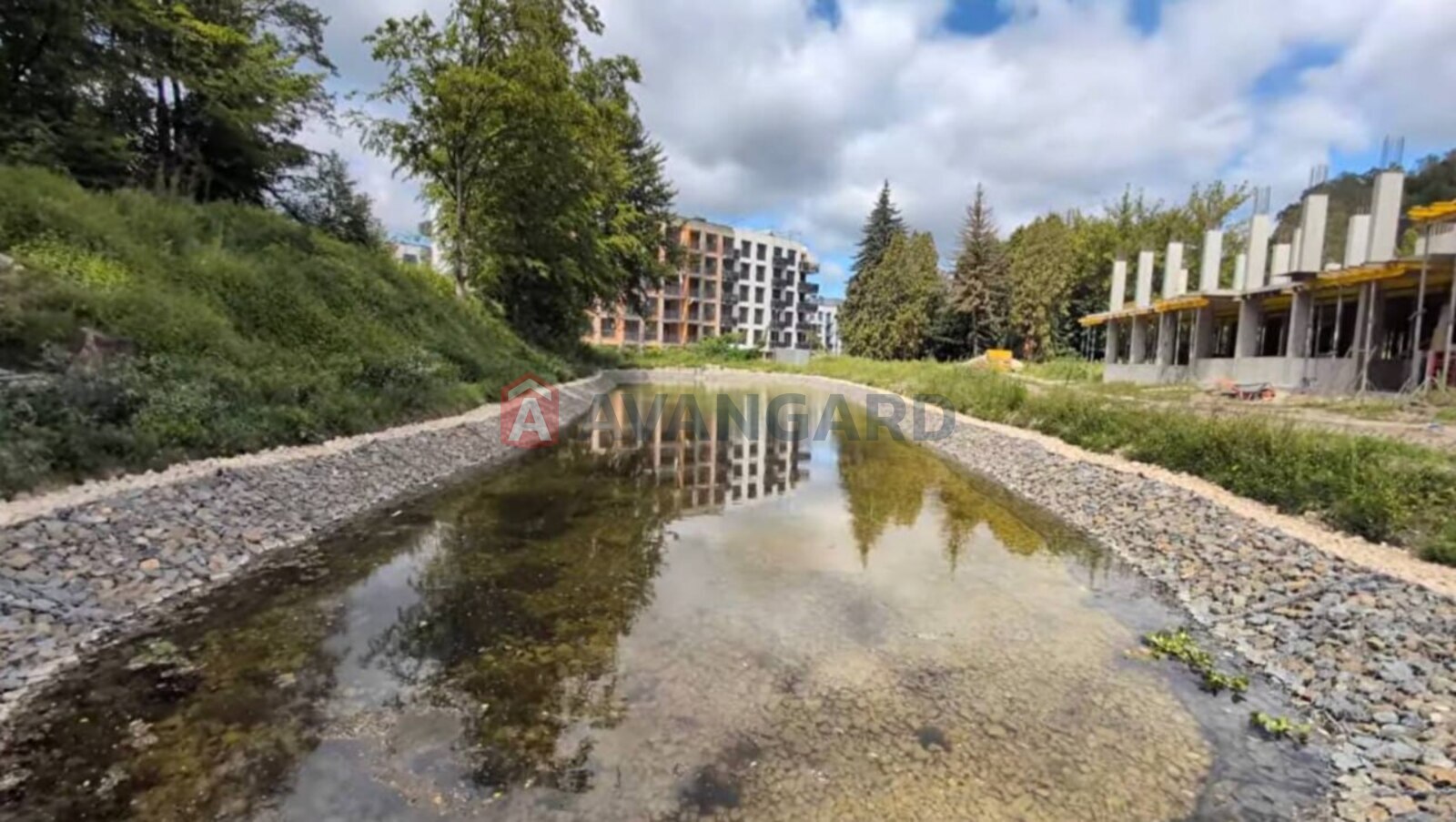 3 ��. ��������, 76.3/42/15,5 ��. �., 2/5 ������ ���� 8