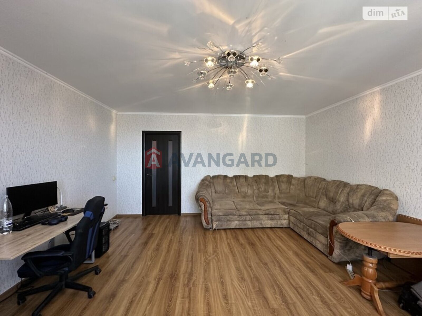 2 ����. ��������, 72/-/15 ��. �., 8/10 ���� ���� 6