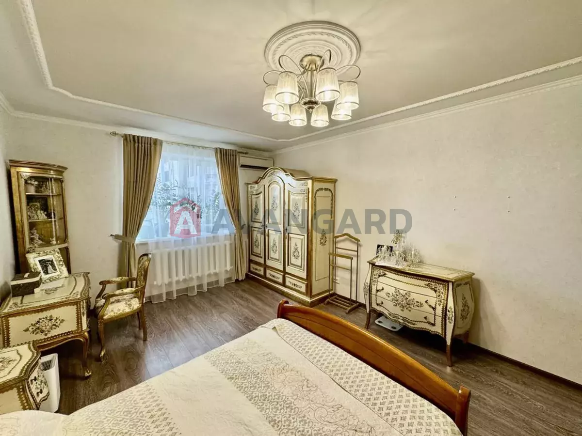 2 ��. ��������, 63/-/27 ��. �., 6/10 ������ ���� 15