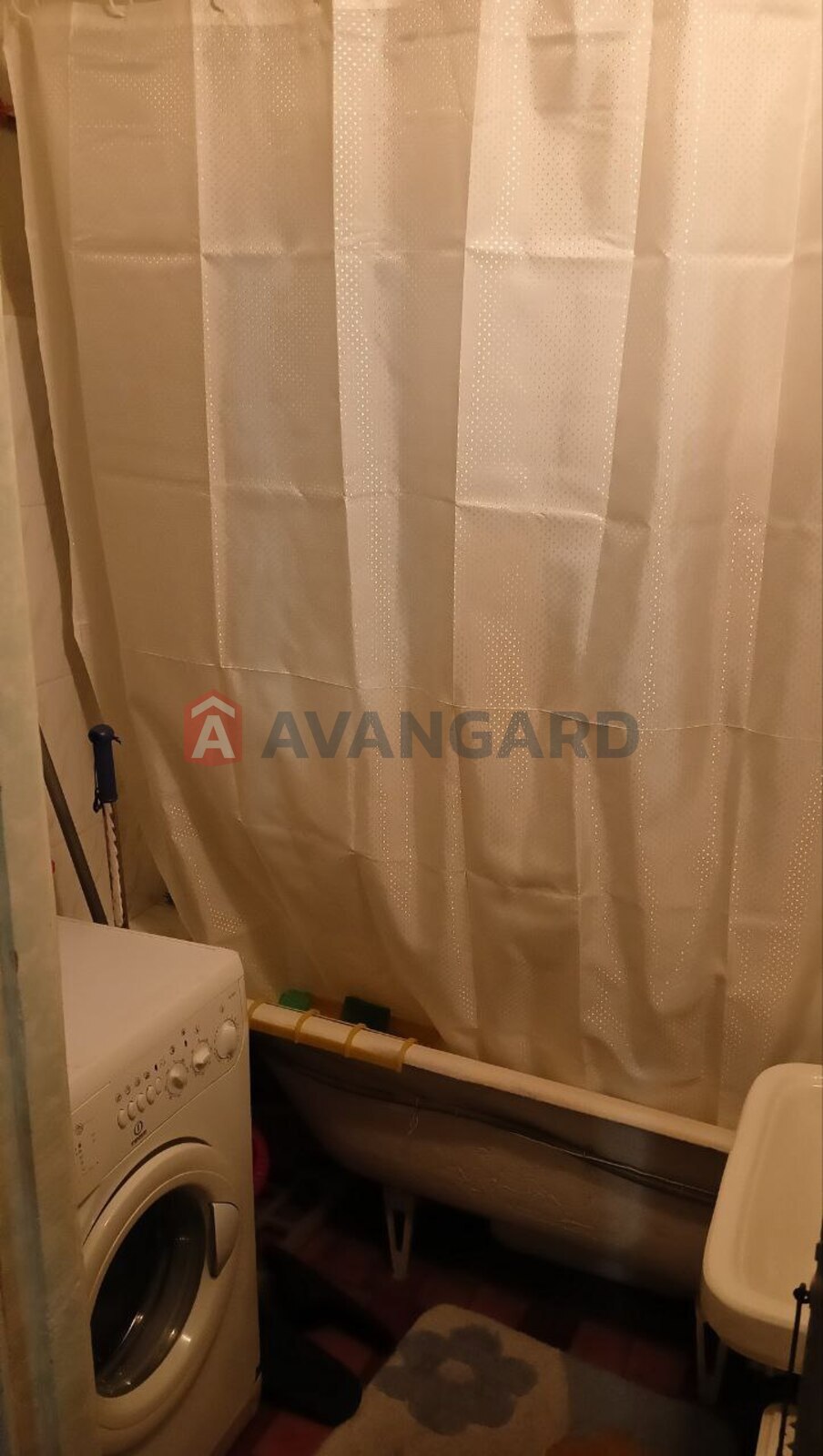 4 ��. ��������, 82/51/7 ��. �., 8/9 ������ ���� 12