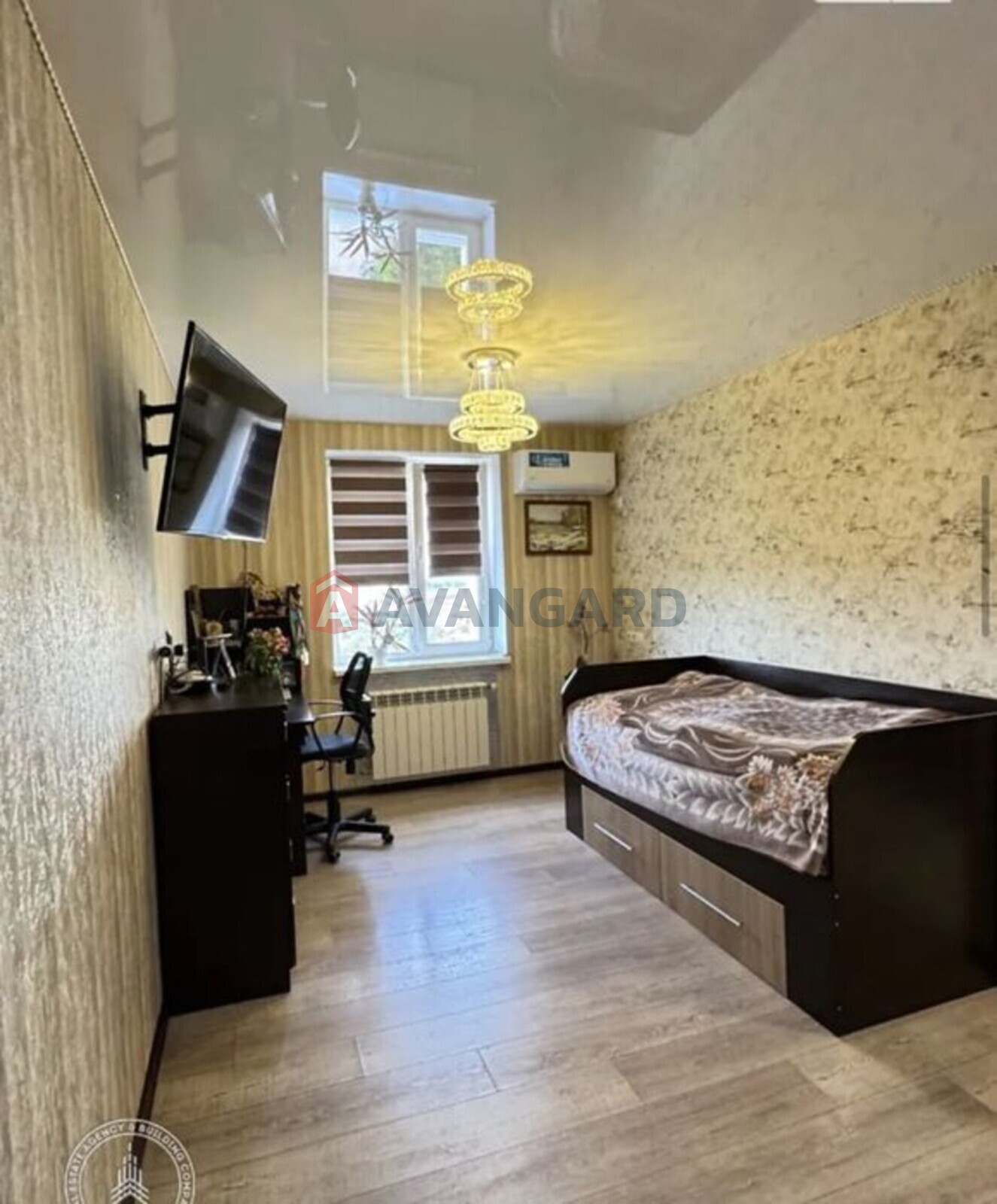 2 ��. ��������, 38/-/4 ��. �., 8/10 ������ ���� 4