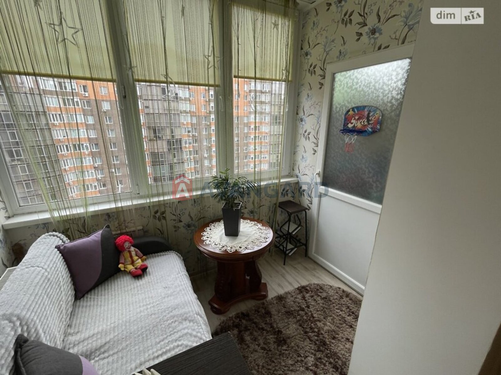 1 ����. ��������, 45/19/15 ��. �., 8/12 ���� ���� 8